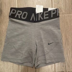 Nike Pro shorts 5 inch
